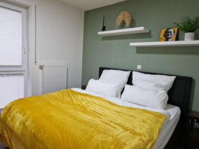 Cozy Apartment: Design Superior Suite Zentral - Küche - Balkon